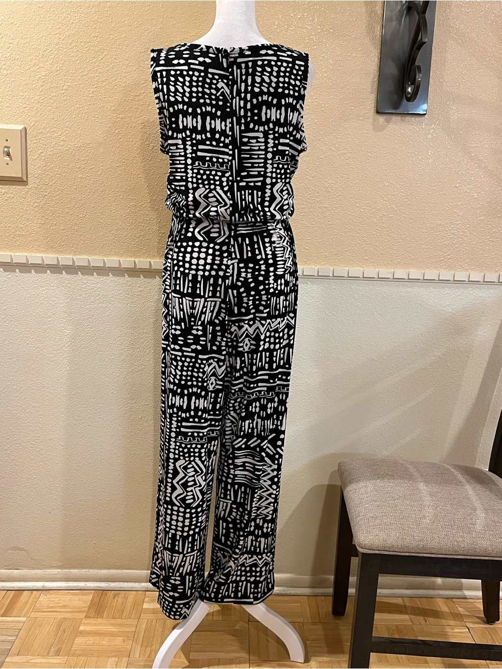 Calvin Klein wide-leg jumpsuit/ romper. Stretchy waist. Geometric black white 10 - Picture 4 of 11